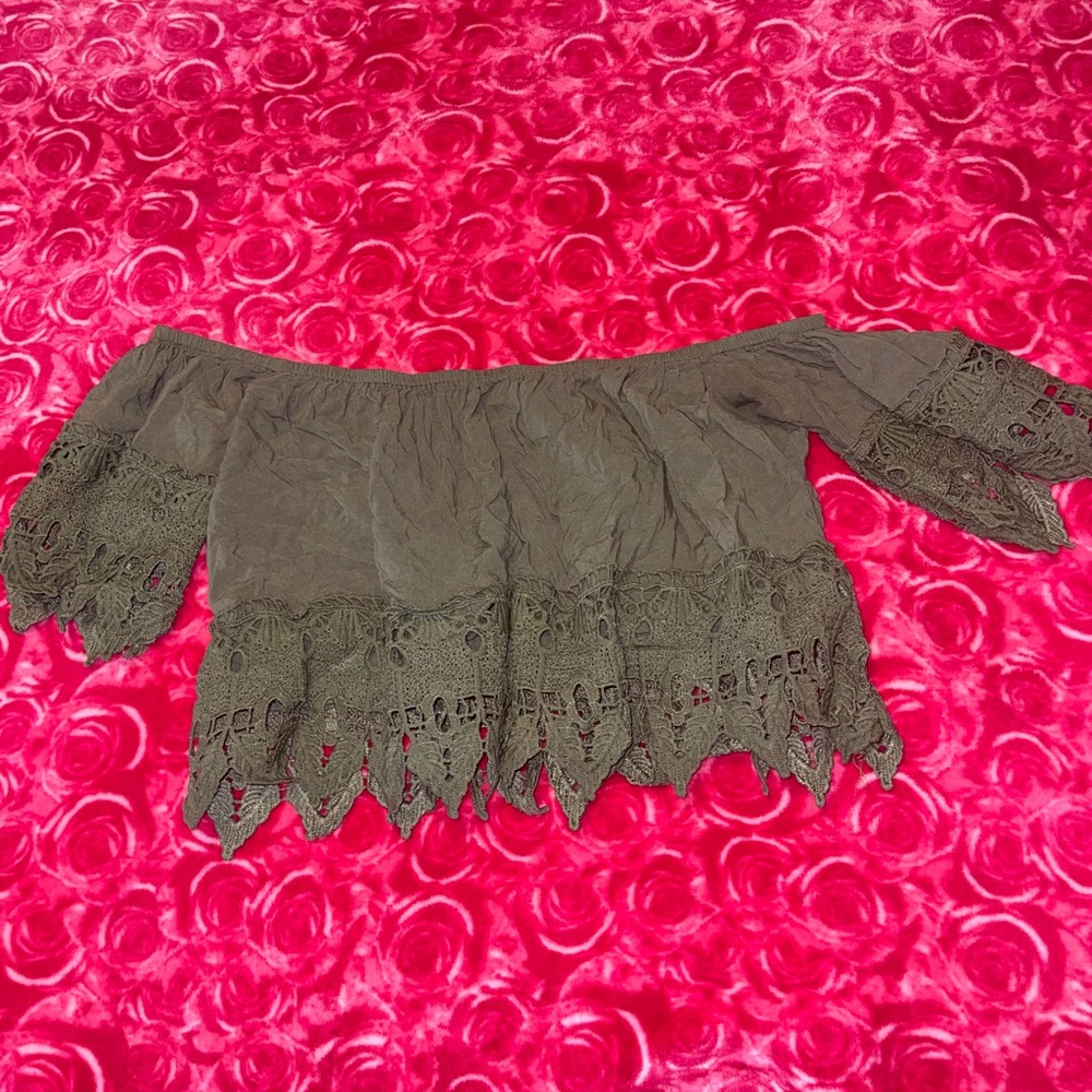 Medium crop top